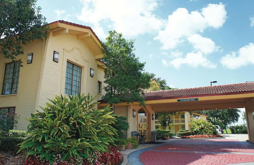 Baymont By Wyndham Houston La Porte-1